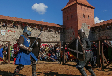 Экскурсия в Лидский замок и на Лидское пиво