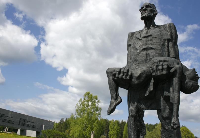 Мемориальный комплекс «Хатынь» - Курган Славы 