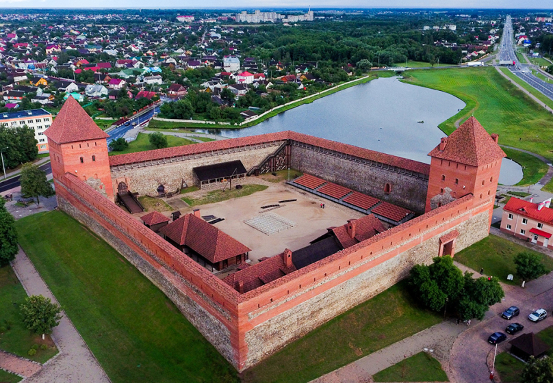 Экскурсия в Лидский замок и на Лидское пиво